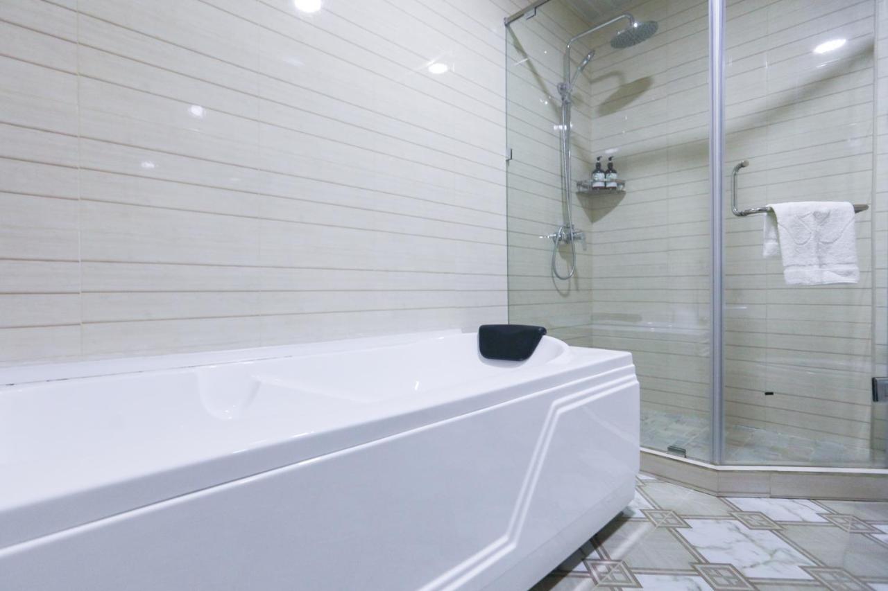 Sunrise Hotel Tashkent Bagian luar foto